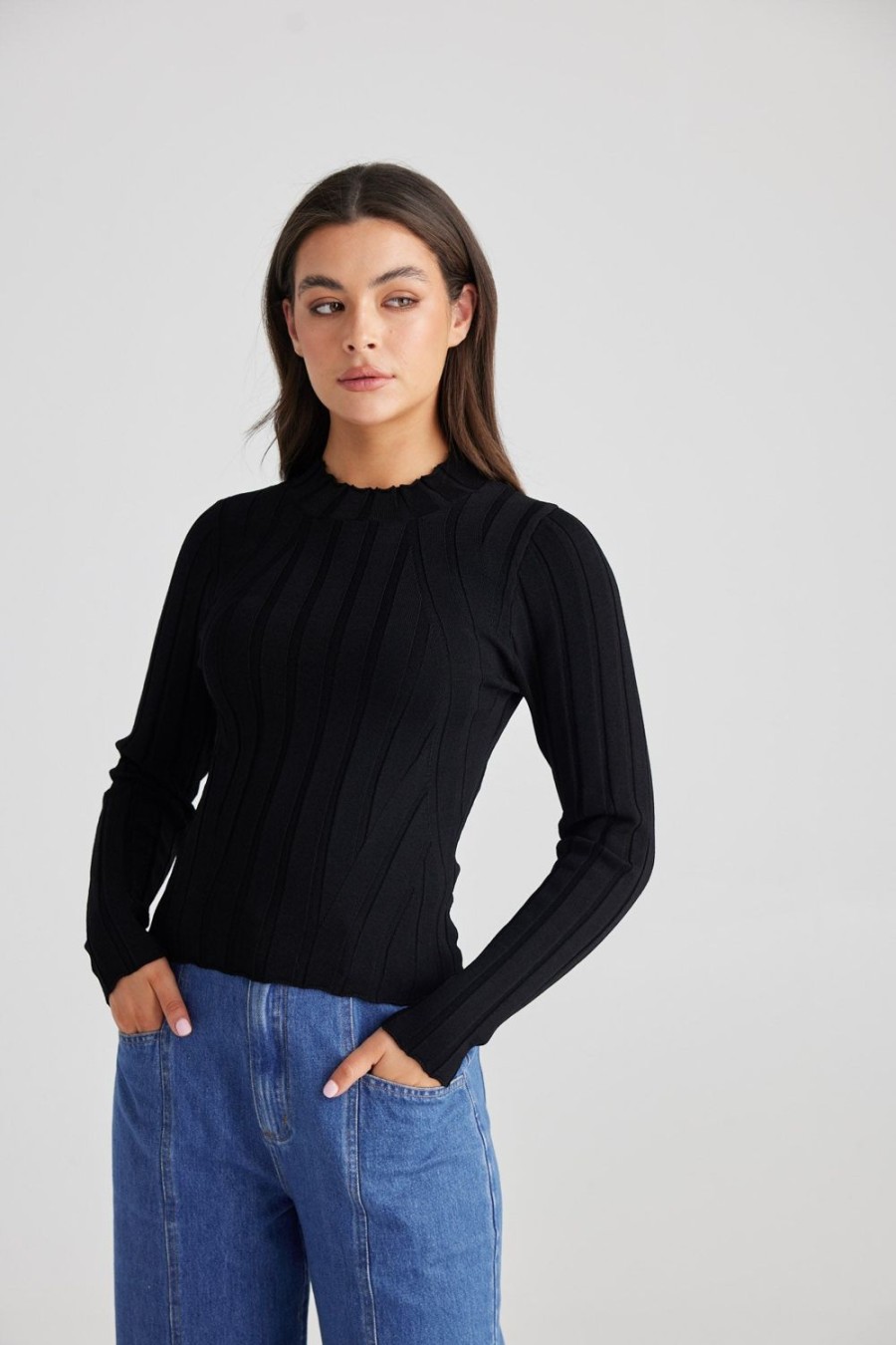 Tops | Daisy Says Clover Top - Black