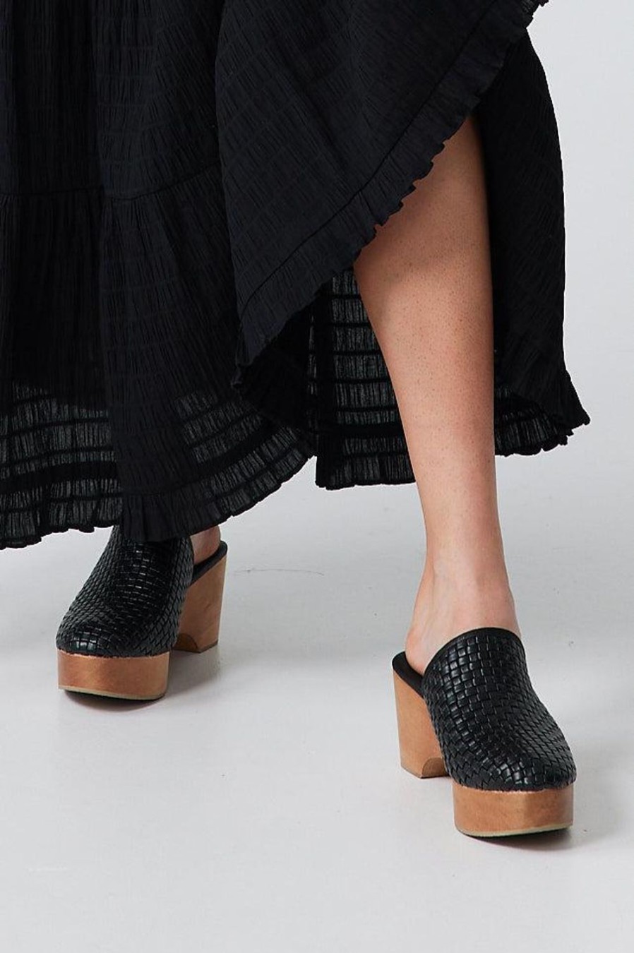 Footwear | Holiday Dakota Clogs - Black