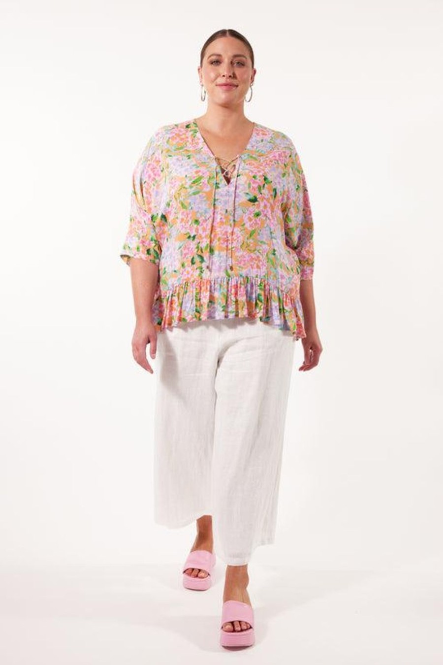 Tops | Isle Of Mine Botanical V Relax Top - Sunset Hydrangea