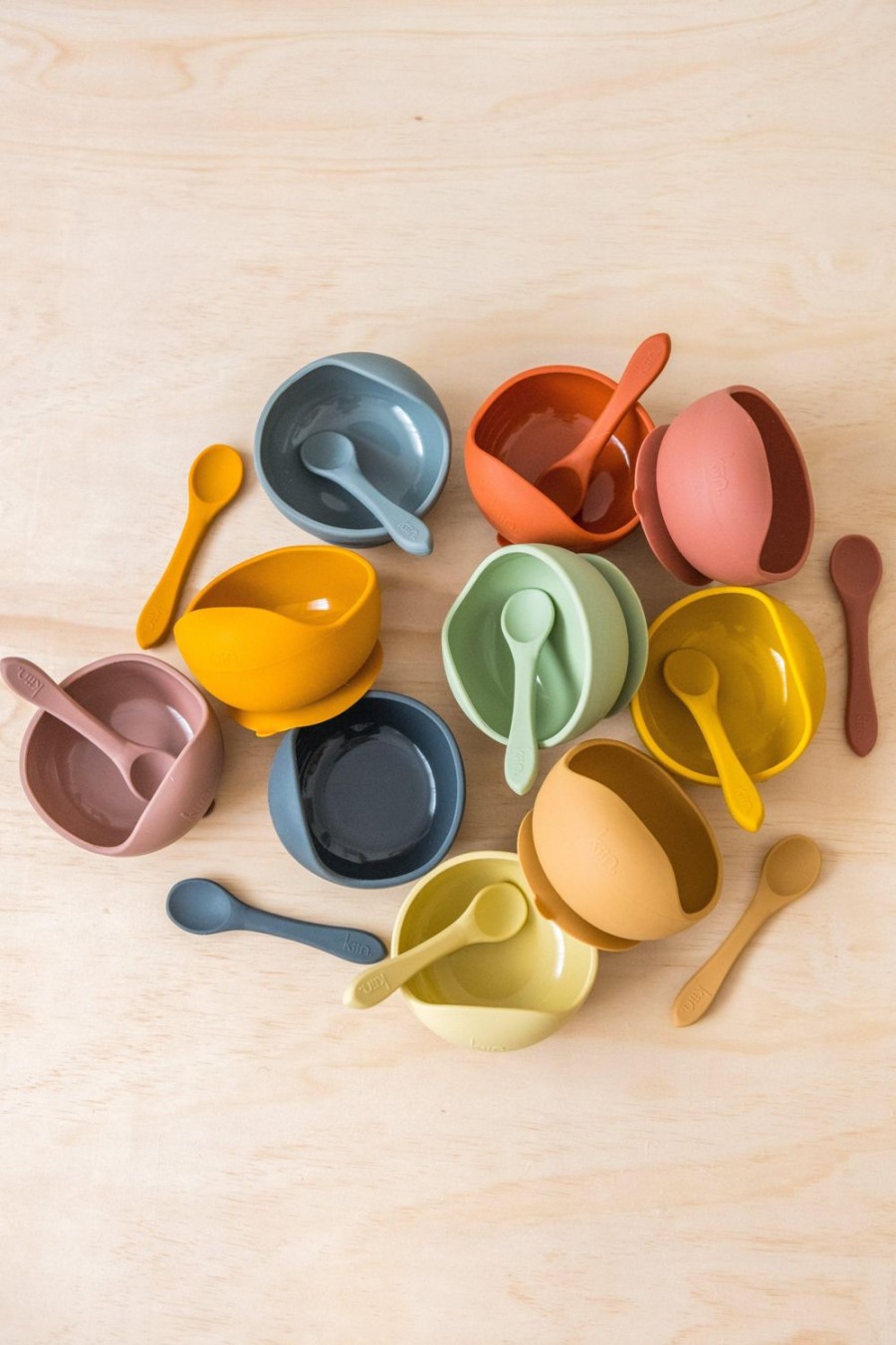 Nursery & Nurture | Kiin Silicone Bowl & Spoon Set - Asst Colours